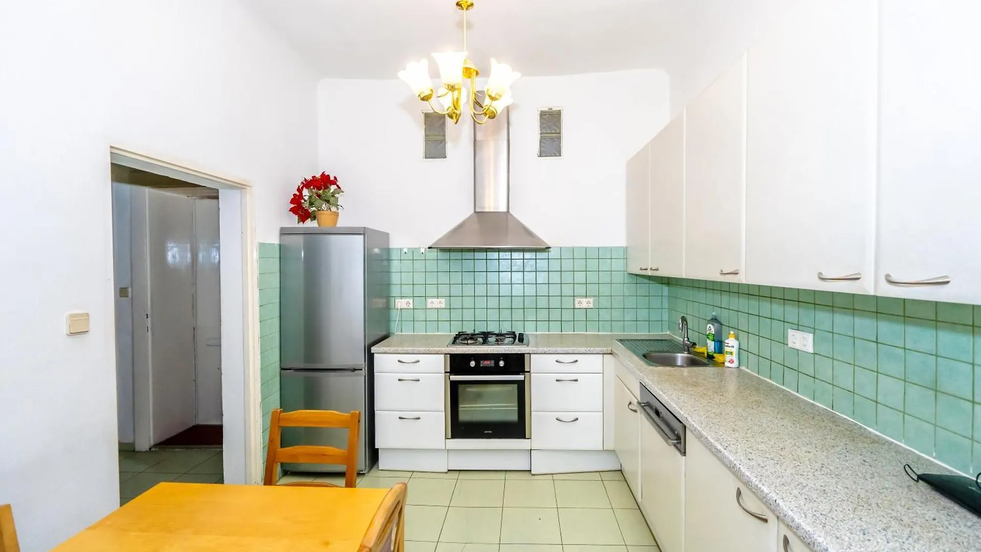 Family Rooms - 7 Minutes To Schoenbrunn Palace Vienna Austria