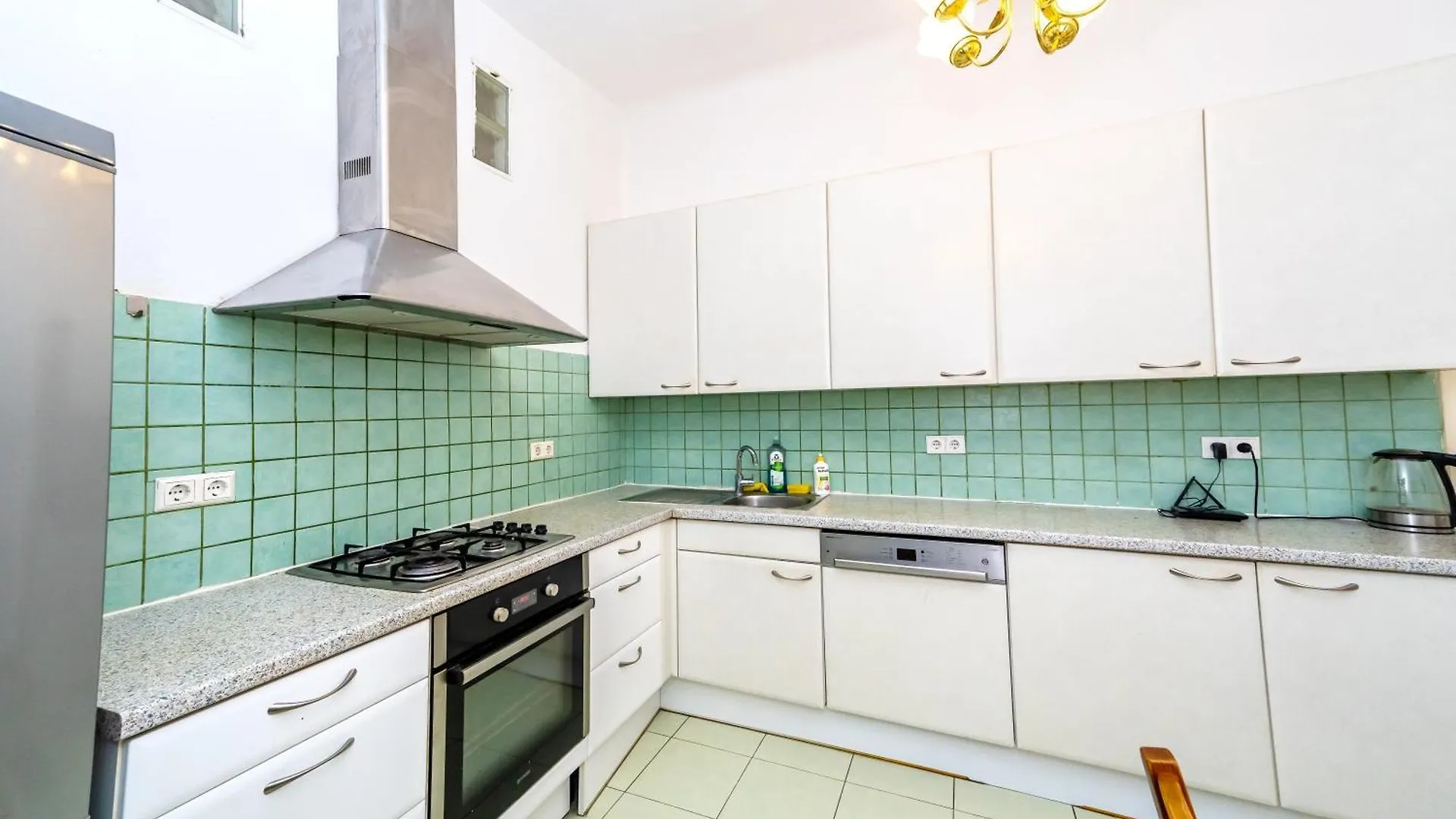 Family Rooms - 7 Minutes To Schoenbrunn Palace Vienna Homestay