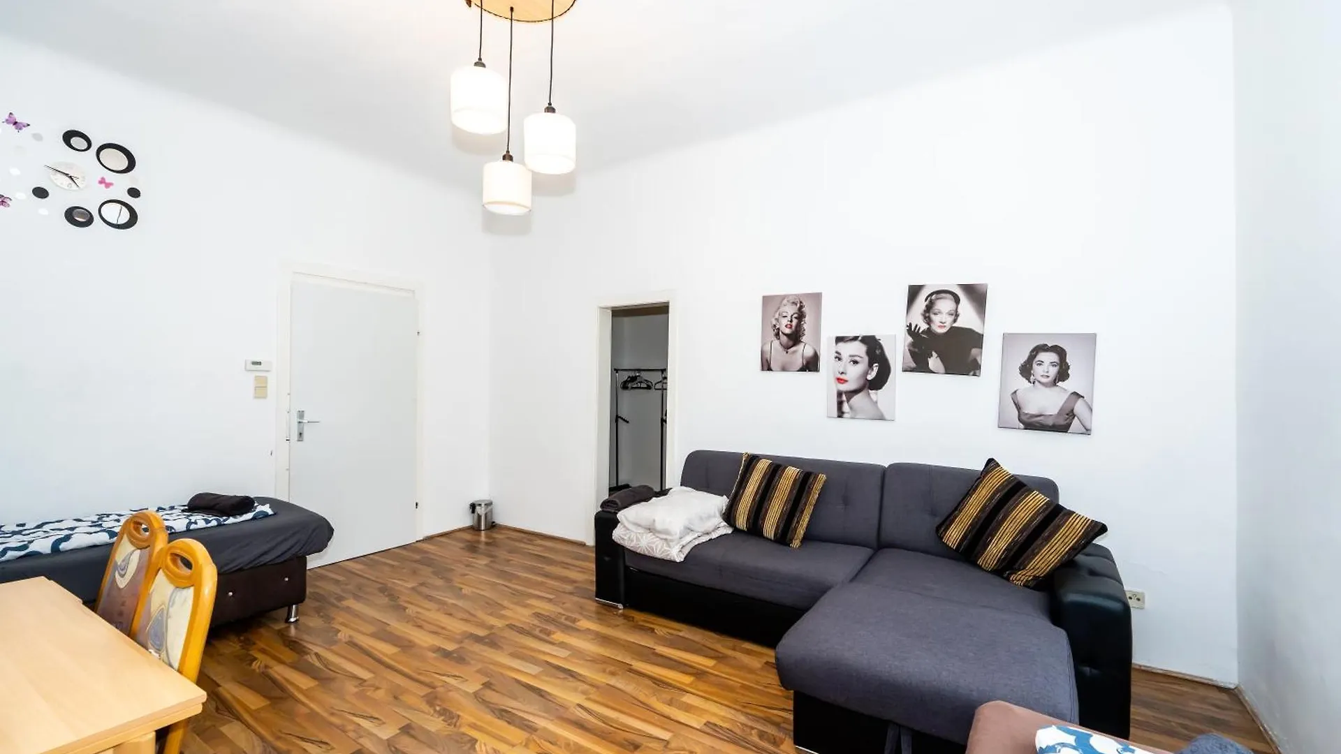 Family Rooms - 7 Minutes To Schoenbrunn Palace Vienna 0*,